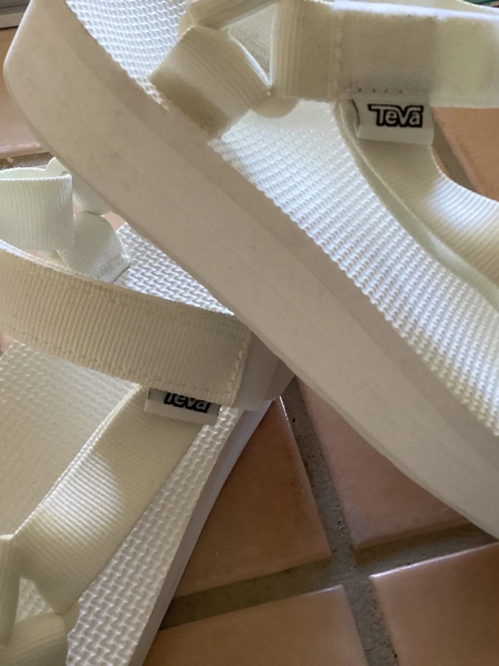 Teva Original Universal Sandals Women 7 Bright White New in Box - Picture 4 of 5